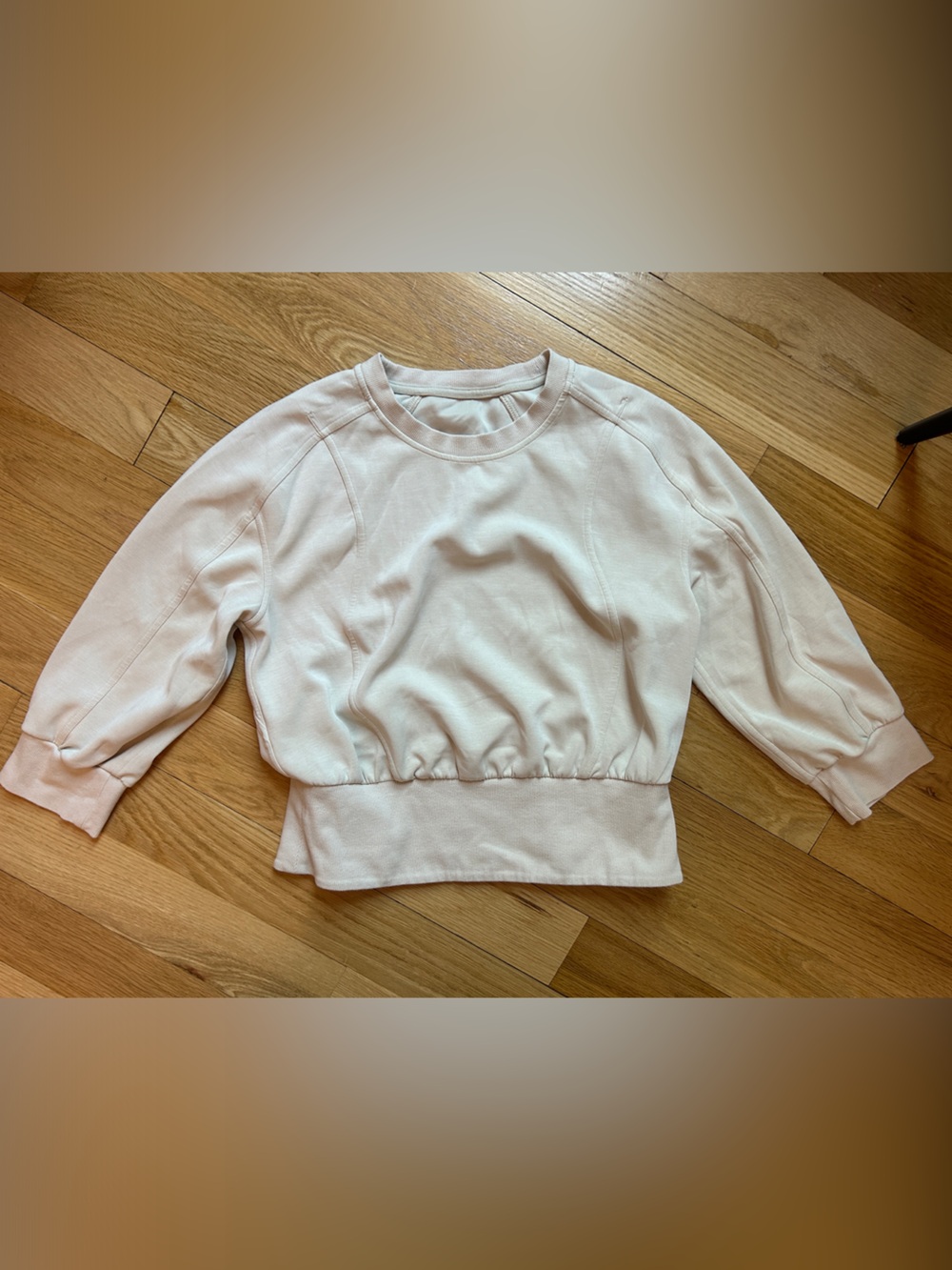 Lululemon 3/4 sleeve Sweatshirt